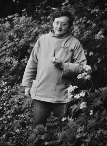 Flowers, Tony (1949-  ) - 1983